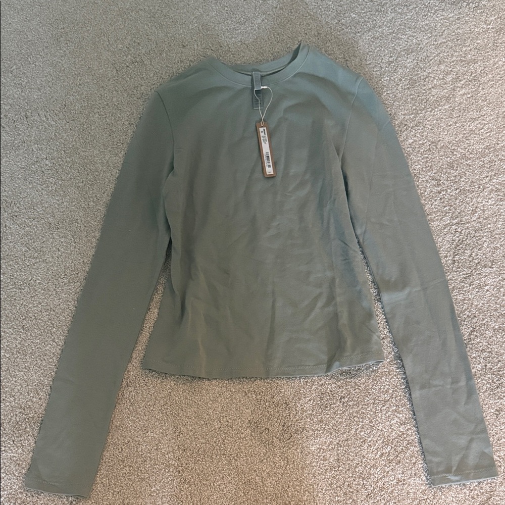 SKIMS Long Sleeve Top in Light Olive Green